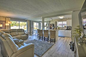 Bright Ormond Beach Home ~ 14 Mi to Daytona!