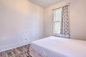 Chic Newark Escape w/ Balcony < 14 Mi to Nyc!