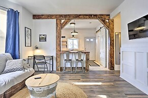 Chic Newark Escape w/ Balcony < 14 Mi to Nyc!