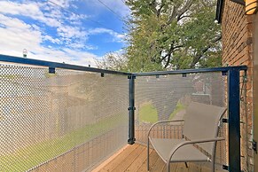 Rustic Fort Worth Abode w/ Balcony, Near Downtown!