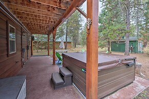 Rustic Mccall Cabin w/ Private Hot Tub & Deck!
