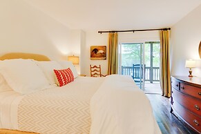 High-end Sapphire Retreat on Fairfield Lake!