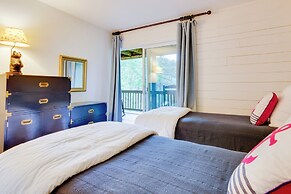 High-end Sapphire Retreat on Fairfield Lake!