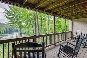 High-end Sapphire Retreat on Fairfield Lake!