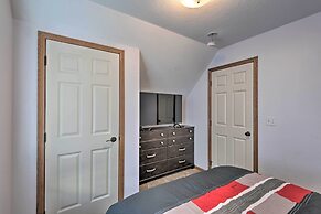 Cozy Cedar Rapids Pad - 2 Blocks to Mercy Care!