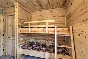 Coconino Cabin w/ Kayaks ~ 13 Mi to Reservoir