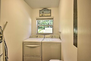 Sunny Cocoa Beach Escape w/ Bikes, Walk to Beach