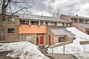 Updated Loon Townhome w/ Mtn Views & Ski Shuttle!