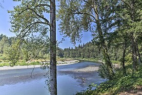 Waterfront Troutdale Hideaway: Sandy River Fishing