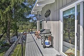 Waterfront Troutdale Hideaway: Sandy River Fishing