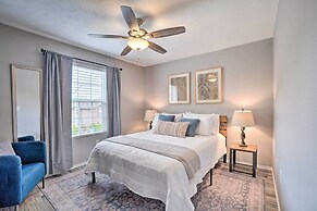 Modern Condo w/ Deck ~ 7 Mi To Branson Landing!