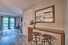 Modern Condo w/ Deck ~ 7 Mi To Branson Landing!