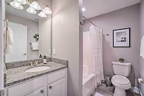 Modern Condo w/ Deck ~ 7 Mi To Branson Landing!