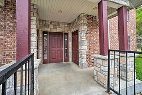 Modern Condo w/ Deck ~ 7 Mi To Branson Landing!