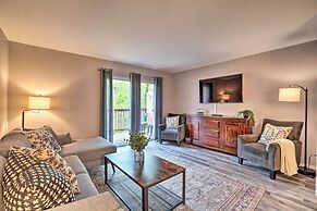 Modern Condo w/ Deck ~ 7 Mi To Branson Landing!