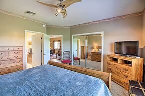 Relaxing Green Valley Townhome ~ 30 Mi to Tucson!
