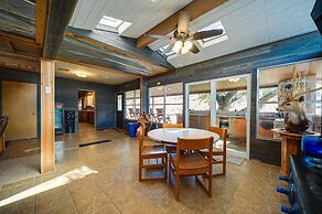 Rustic & Western House on Lake - Swim & Fish!