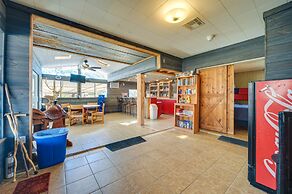 Rustic & Western House on Lake - Swim & Fish!