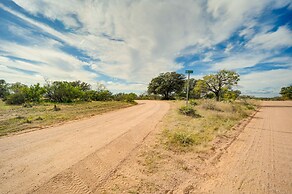 Rustic & Western House on Lake - Swim & Fish!