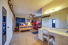 Rustic & Western House on Lake - Swim & Fish!