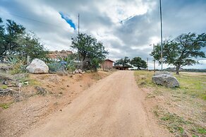 Rustic & Western House on Lake - Swim & Fish!