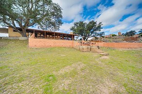 Rustic & Western House on Lake - Swim & Fish!