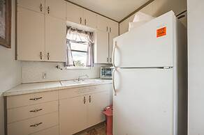 Rustic & Western House on Lake - Swim & Fish!