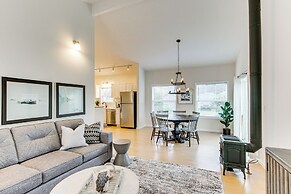 Airy Coastal Escape w/ Deck - Steps to Beach!