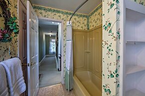 11 Mi to Hersheypark: Family Home in Harrisburg