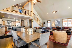 Group Ski Getaway Near the Base of Chairlift 8!