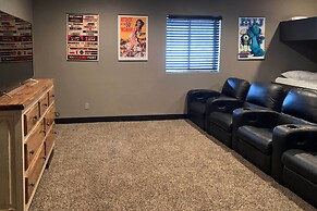 Group Ski Getaway Near the Base of Chairlift 8!