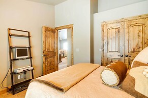 Group Ski Getaway Near the Base of Chairlift 8!