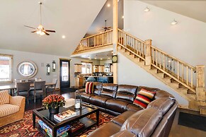 Group Ski Getaway Near the Base of Chairlift 8!