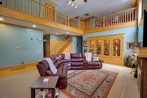 Spacious Mcarthur Home: Private Hot Tub + Pond!