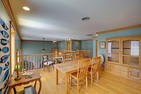 Spacious Mcarthur Home: Private Hot Tub + Pond!