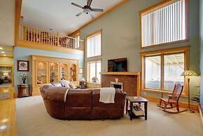 Spacious Mcarthur Home: Private Hot Tub + Pond!