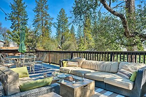 Groveland Cabin w/ Outdoor Perks & Game Room