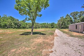 Lake Fork Tiny Home: Outdoor Dining & Grill!