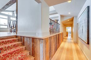 Vail Mountain Retreat w/ Hot Tub & Deck!