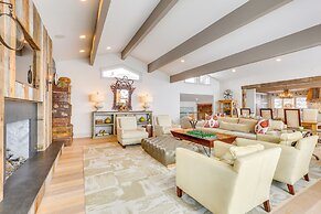 Vail Mountain Retreat w/ Hot Tub & Deck!