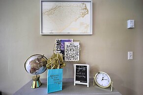 Banner Elk Condo ~ 4 Mi to Sugar Mountain Resort!