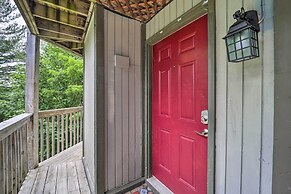 Banner Elk Condo ~ 4 Mi to Sugar Mountain Resort!