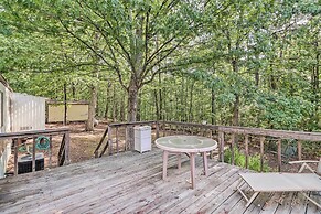 Edgemont Home w/ Deck ~ 9 Mi to Greers Ferry Lake!