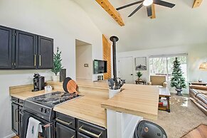 Near Hiking: Modern Heber-overgaard Cabin w/ Deck