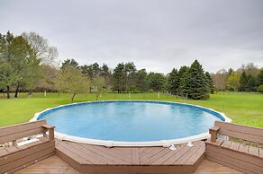 Coloma Escape: Pool, Hot Tub < 1 Mi to Lake!