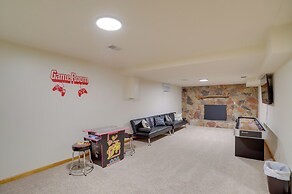 Coloma Escape: Pool, Hot Tub < 1 Mi to Lake!