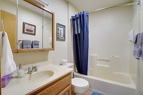 Coloma Escape: Pool, Hot Tub < 1 Mi to Lake!