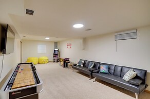 Coloma Escape: Pool, Hot Tub < 1 Mi to Lake!