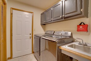 Coloma Escape: Pool, Hot Tub < 1 Mi to Lake!