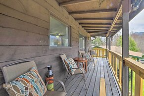 Cozy Maggie Valley Cabin, 1 Mi to Tube World!